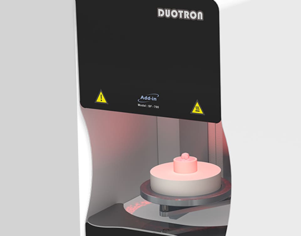 ザ・スクエア歯科 | 最先端装備 シンタリングマシン Duotron Pro Sintering Machine